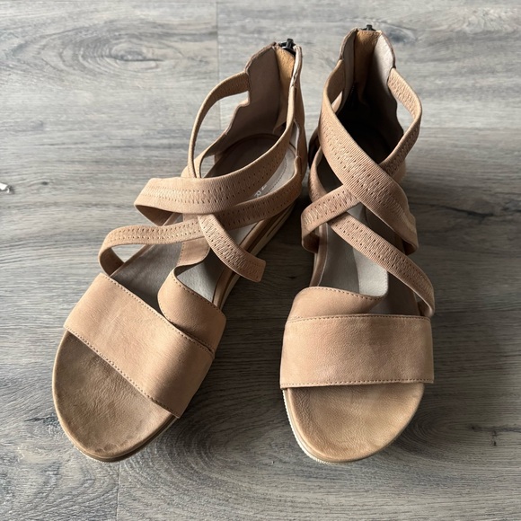 Eileen Fisher Skill Platform Strappy Sandals